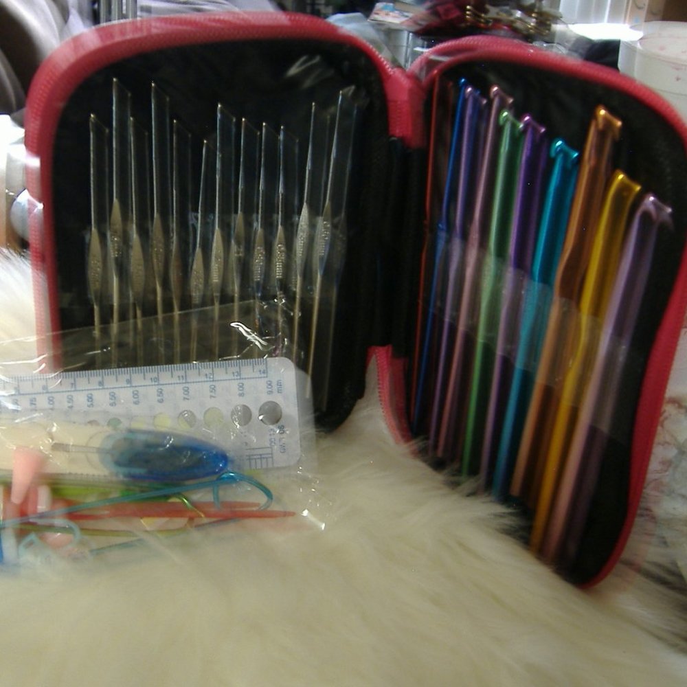 HOT preheating!!100Pcs Crochet Hooks Knitting Needles Sewing Tools Full Set Knit